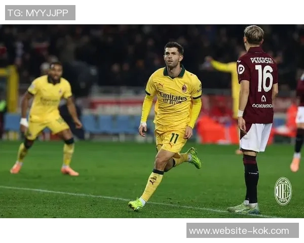 莱奥与奇克联手出战卡利亚里普利西奇准备替补待命