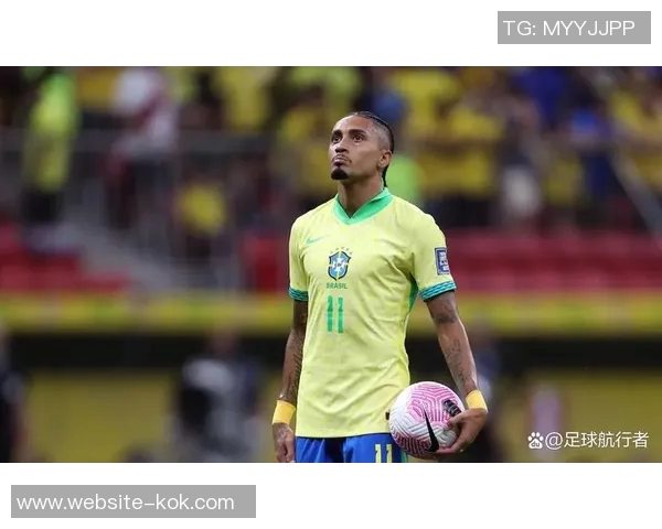 拉菲尼亚谈与莱万初识经历：从怪异到习惯的转变之路